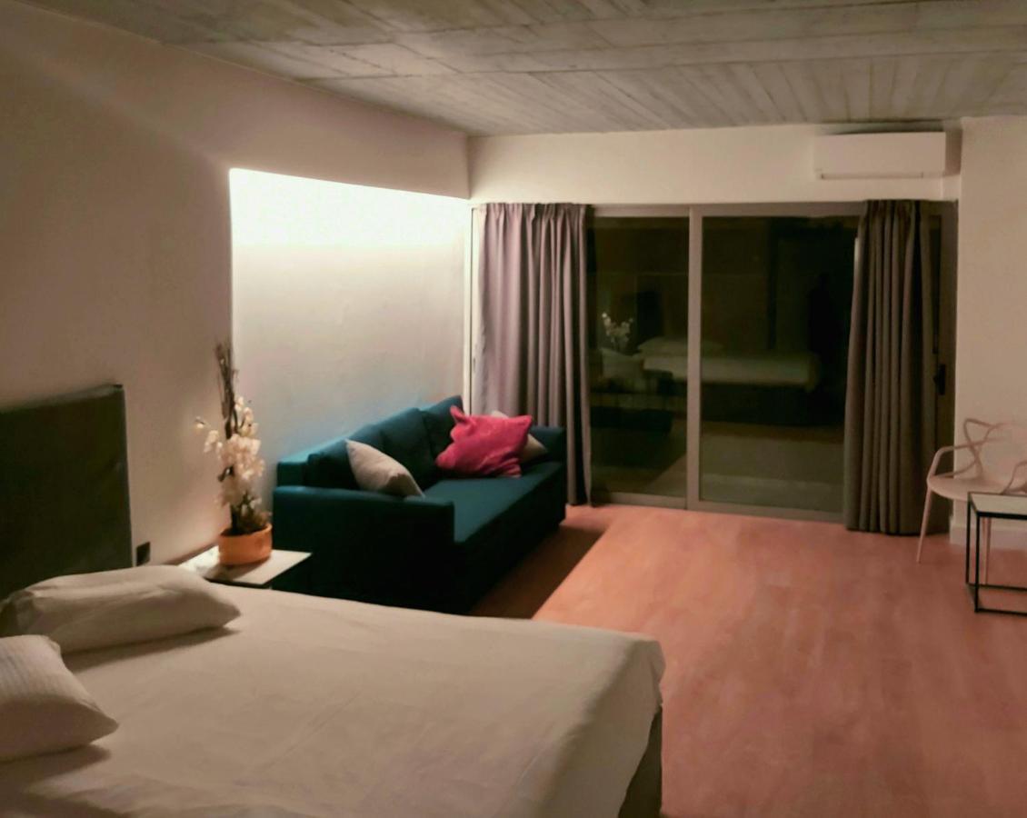 The Link Athens Appartement Buitenkant foto